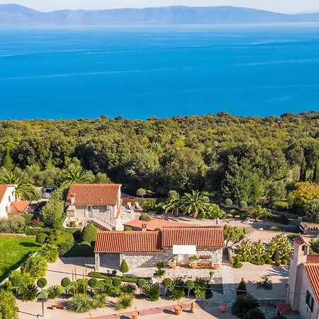 Holiday home Pet Friendly In With House Sea View